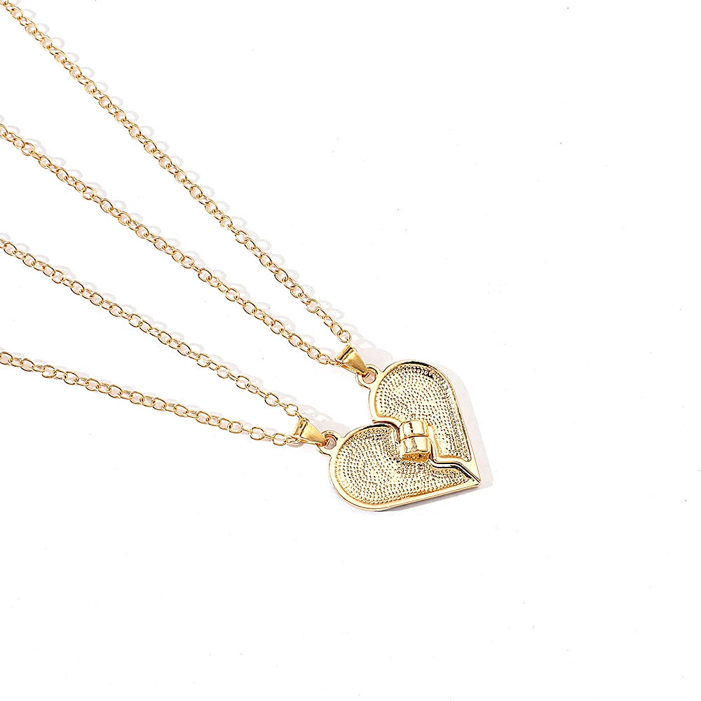 Collar Pareja Stitch y Angel – Amor en Cada Detalle